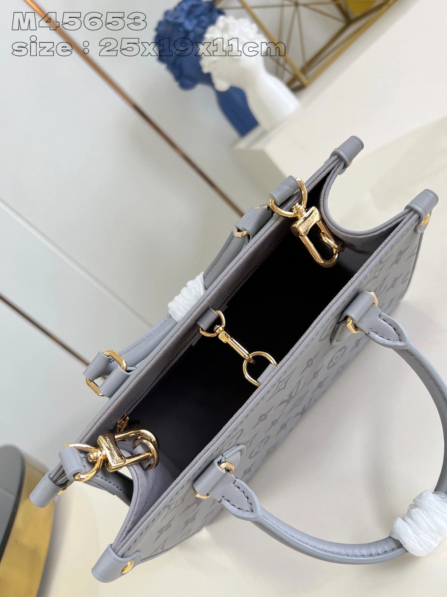 LOUIS VUITTON BAG