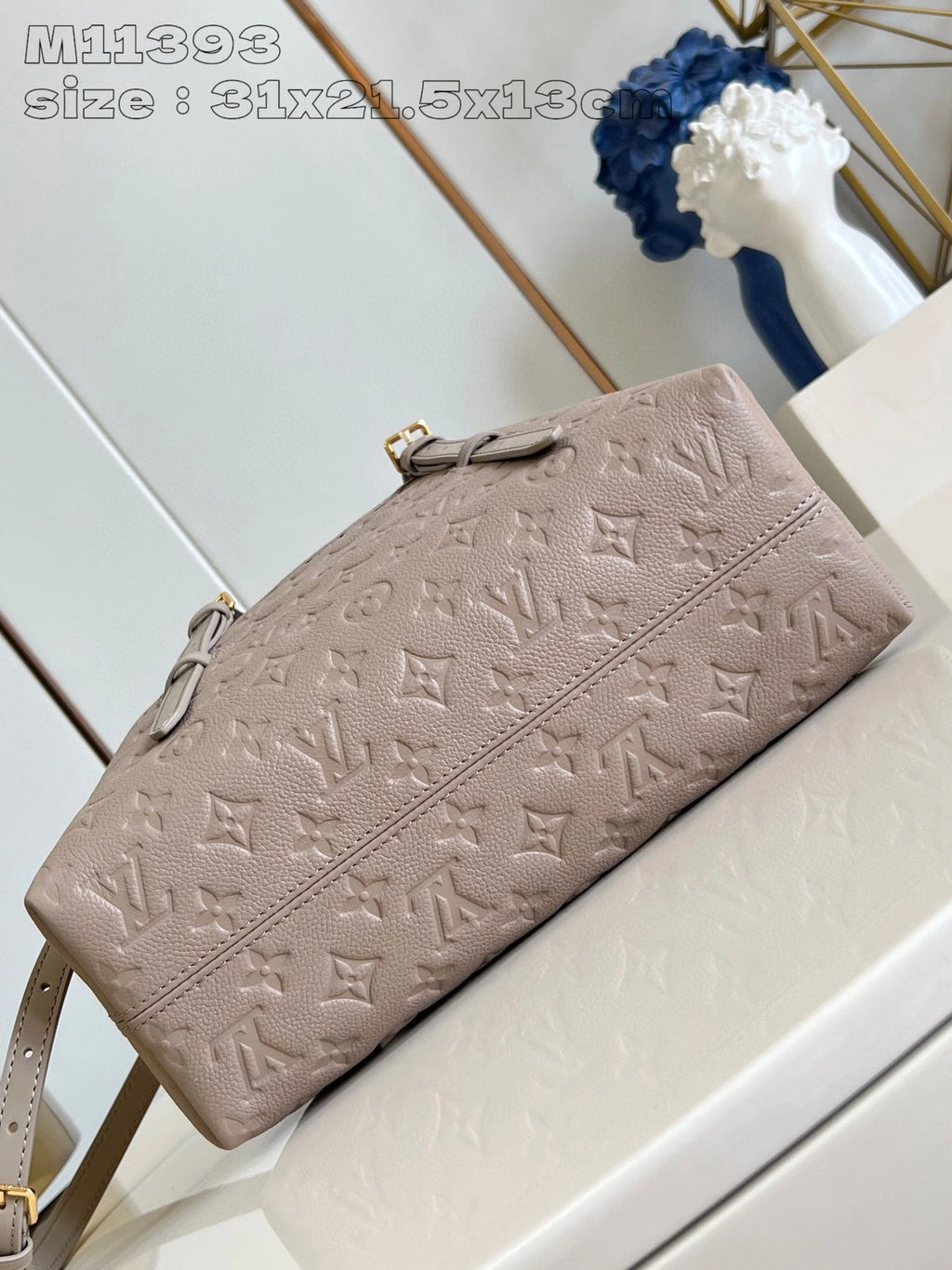 LOUIS VUITTON BAG