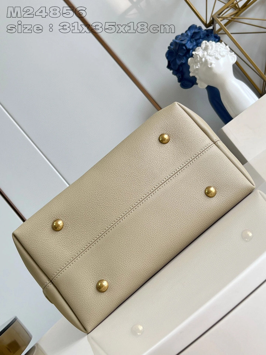 LOUIS VUITTON BAG