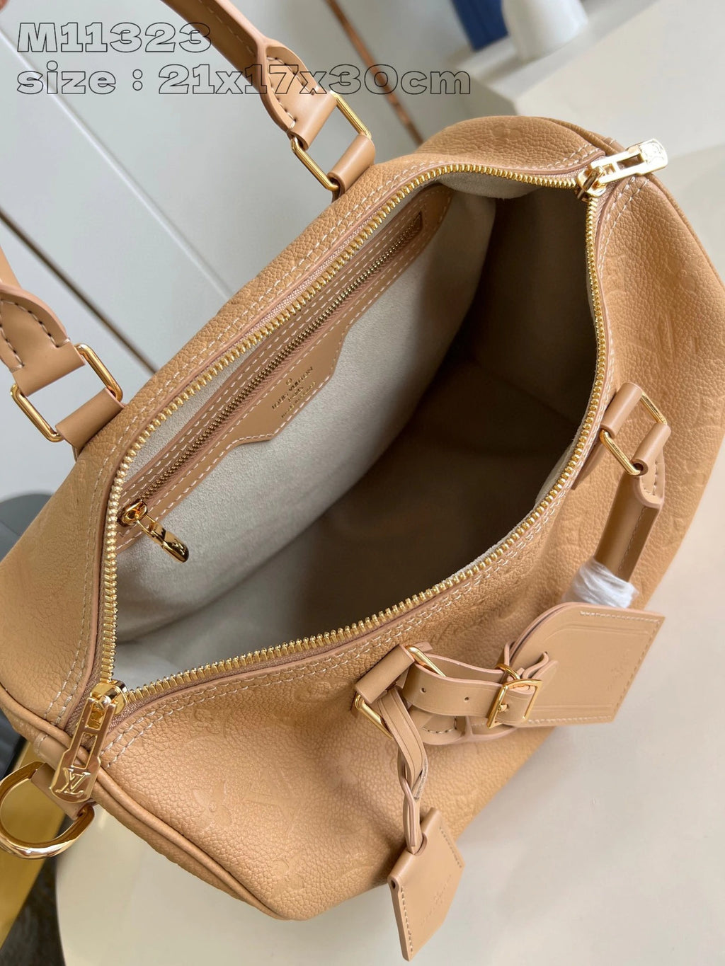LOUIS VUITTON BAG