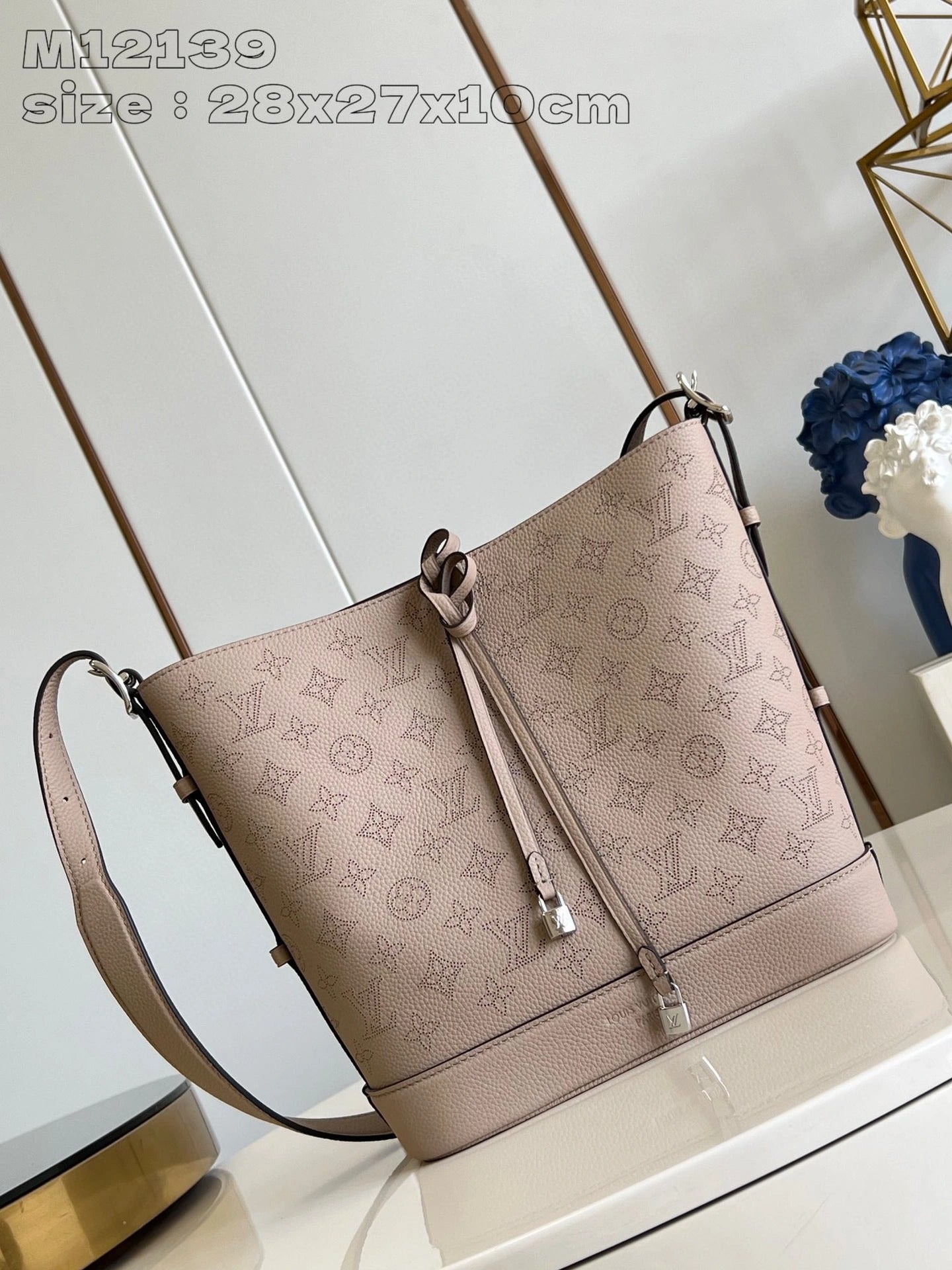 LOUIS VUITTON BAG