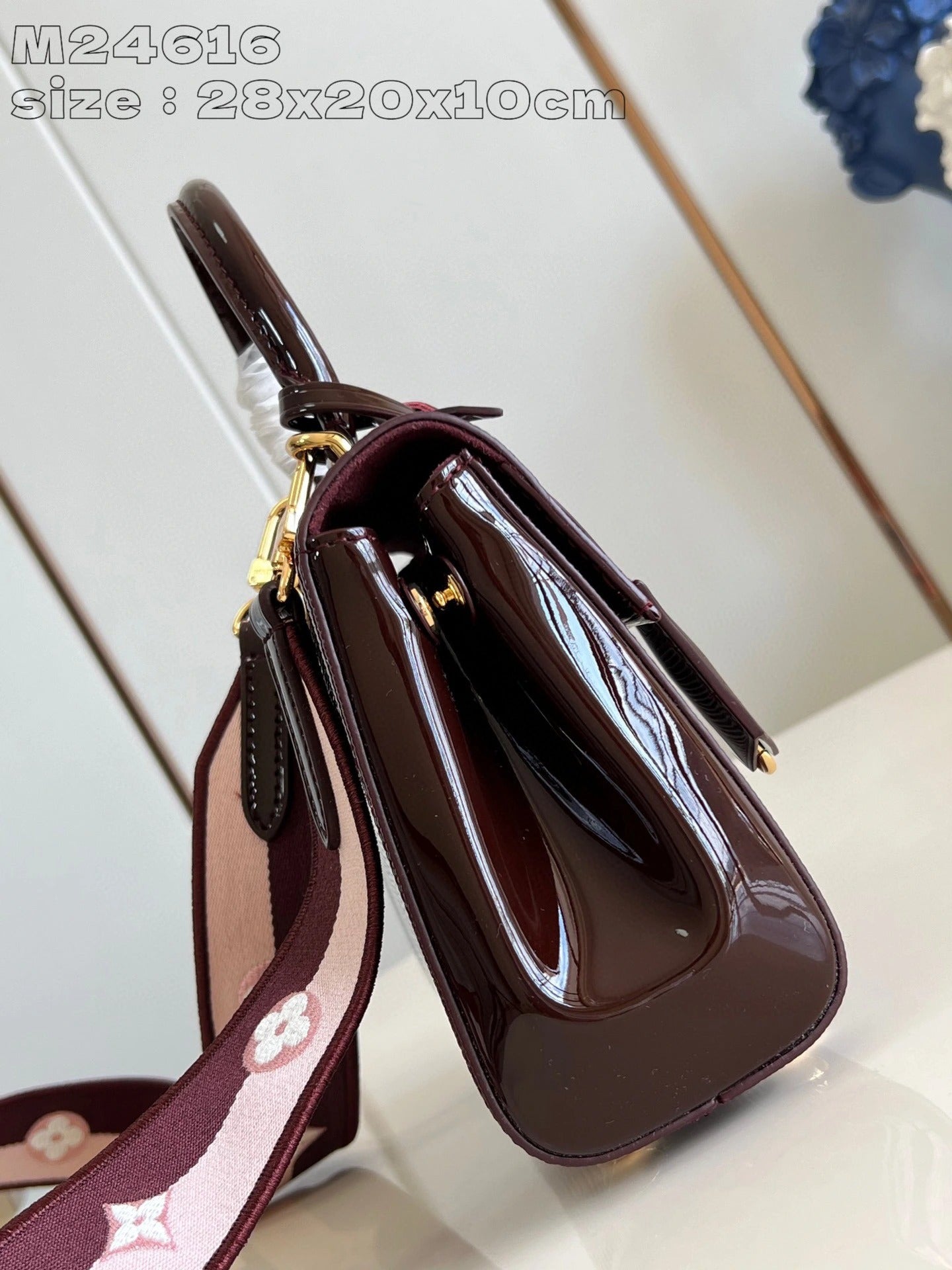 LOUIS VUITTON BAG