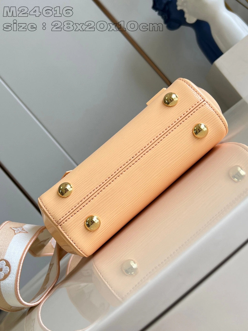 LOUIS VUITTON BAG