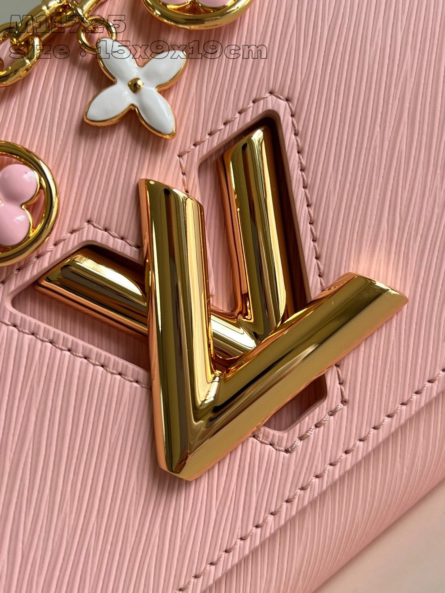 LOUIS VUITTON BAG
