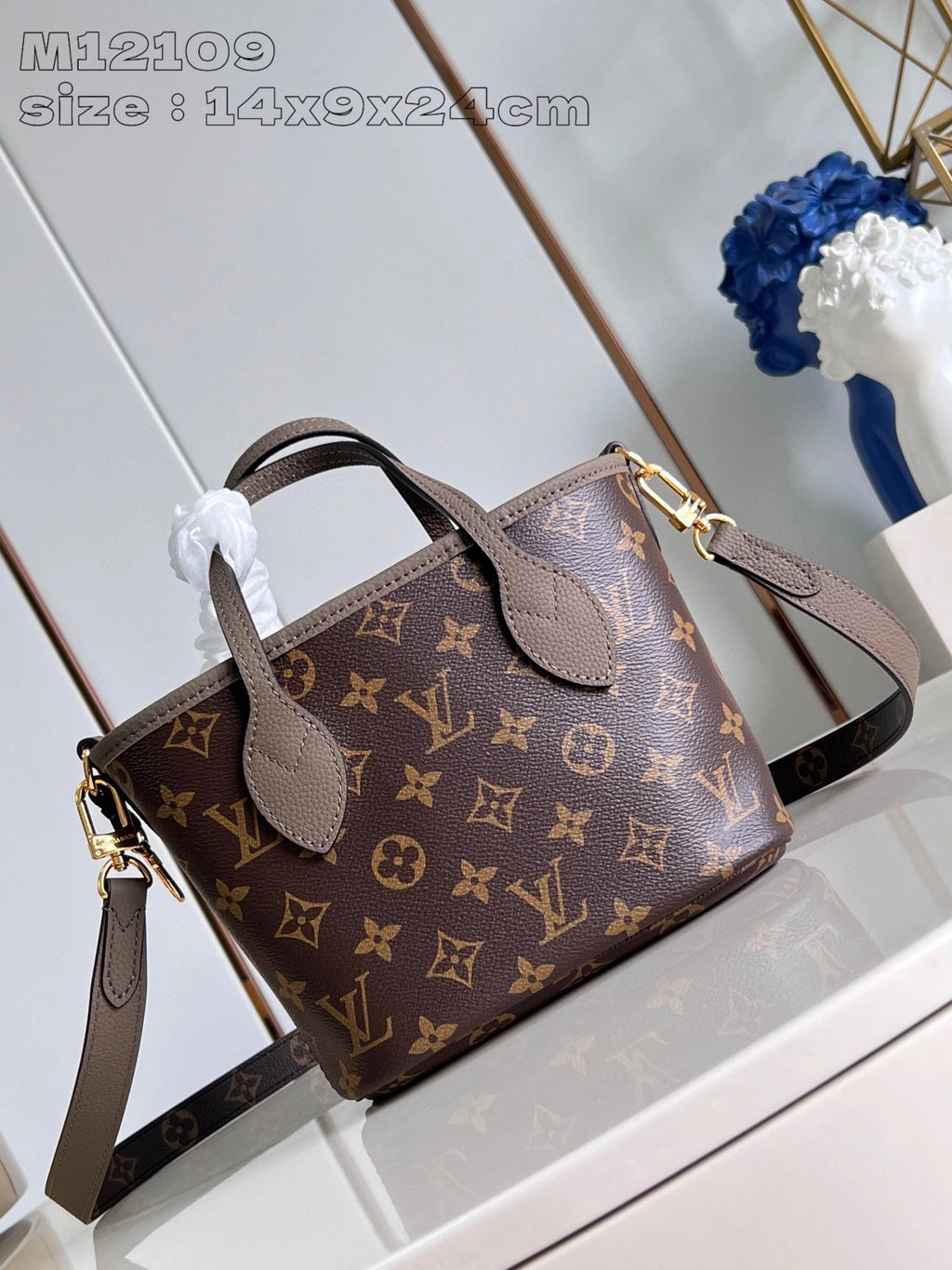 LOUIS VUITTON BAG