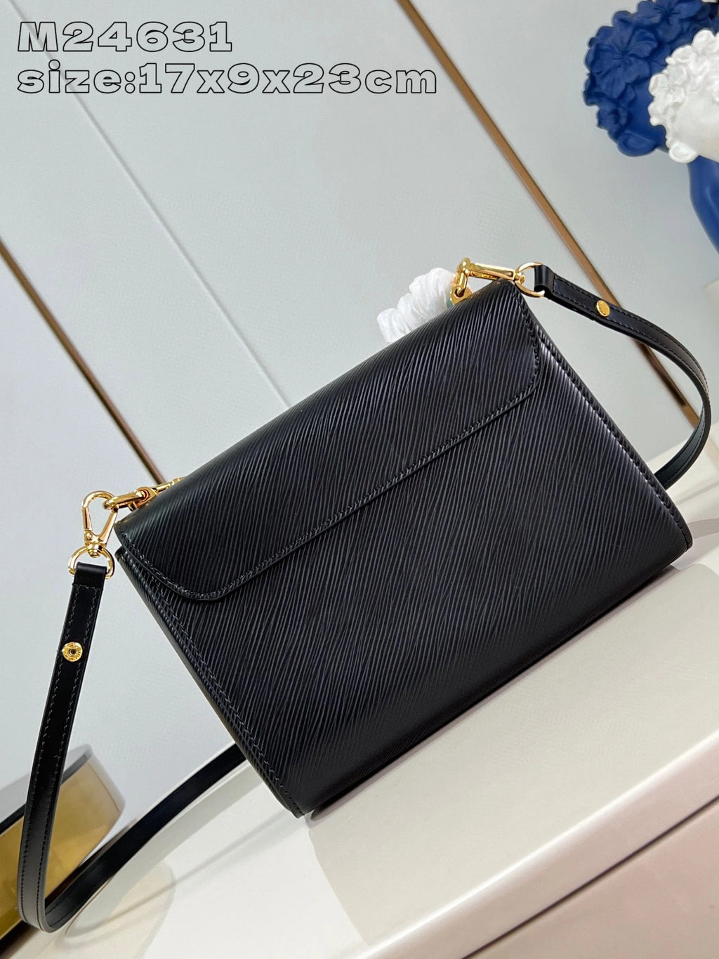 LOUIS VUITTON BAG