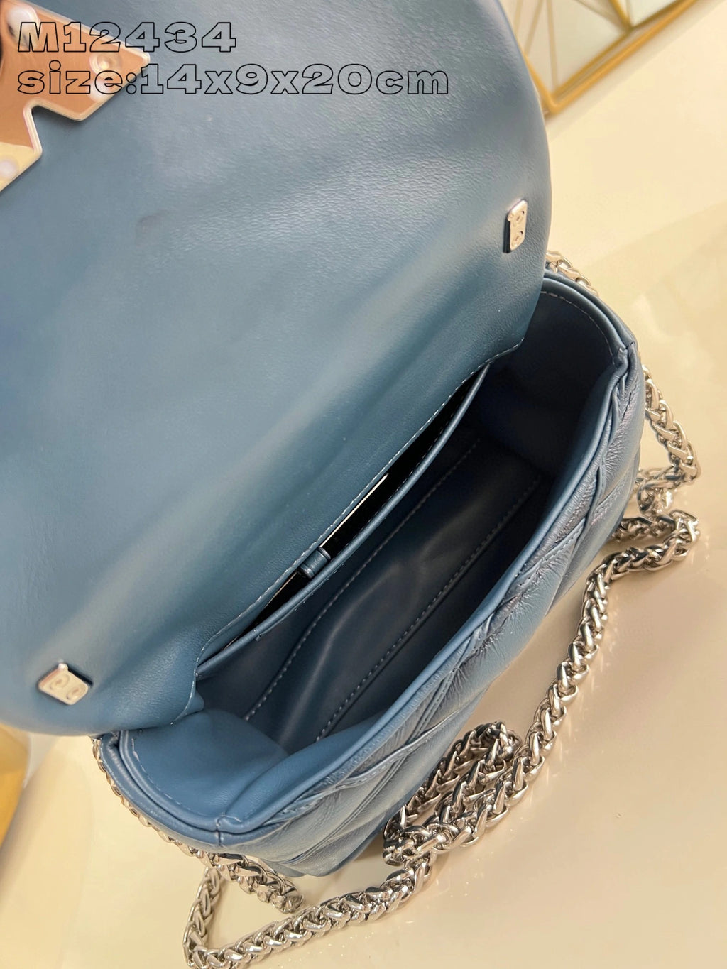 LOUIS VUITTON BAG