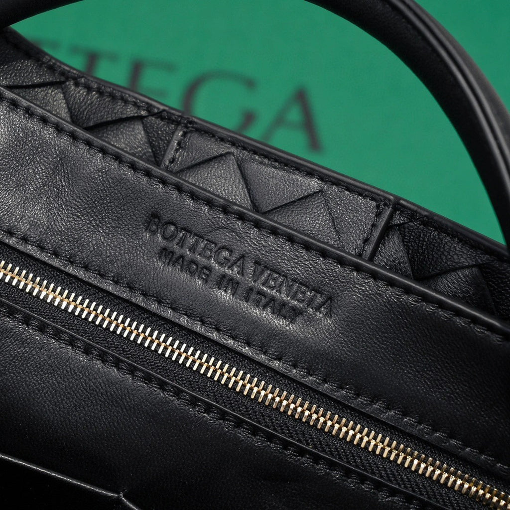 BOTTECA VENETA BAG