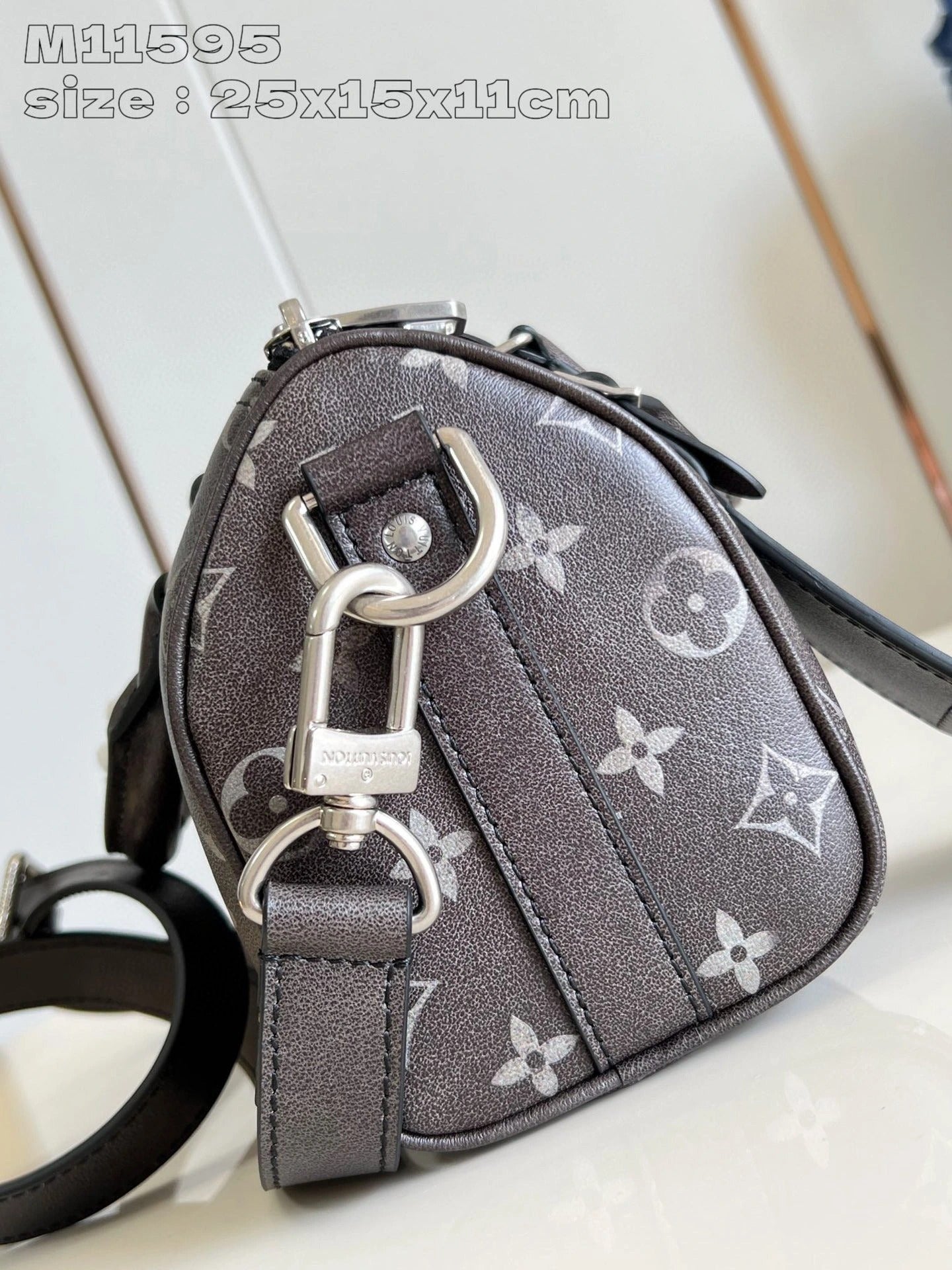 LOUIS VUITTON BAG