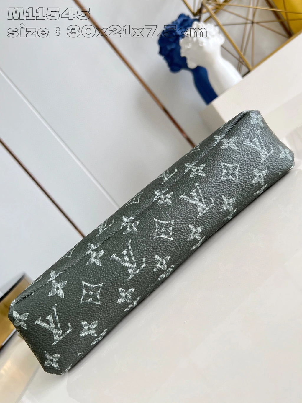 LOUIS VUITTON BAG