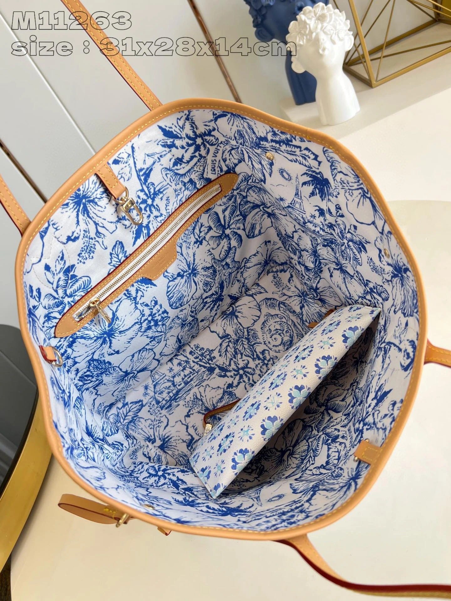 LOUIS VUITTON BAG