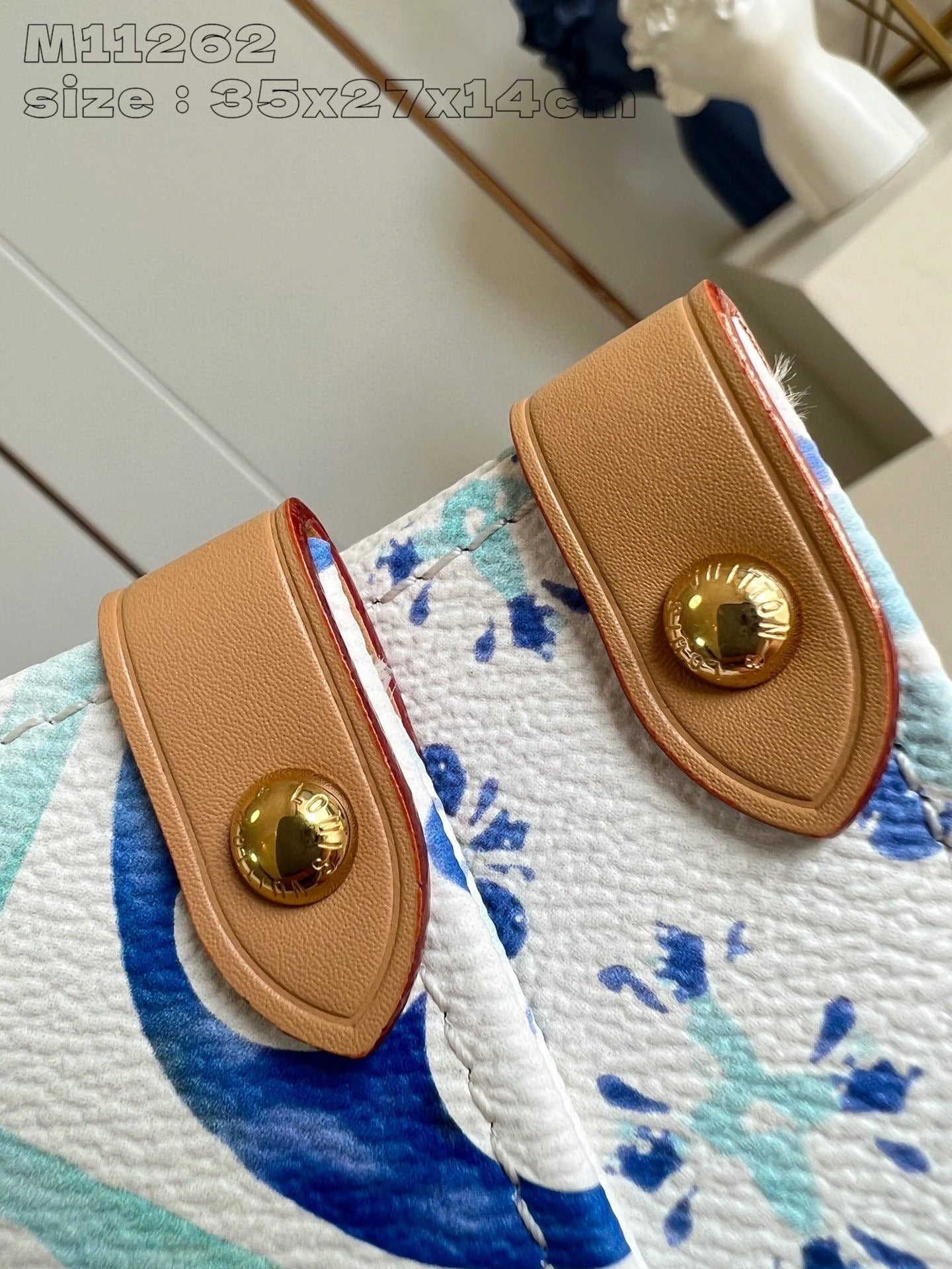 LOUIS VUITTON BAG