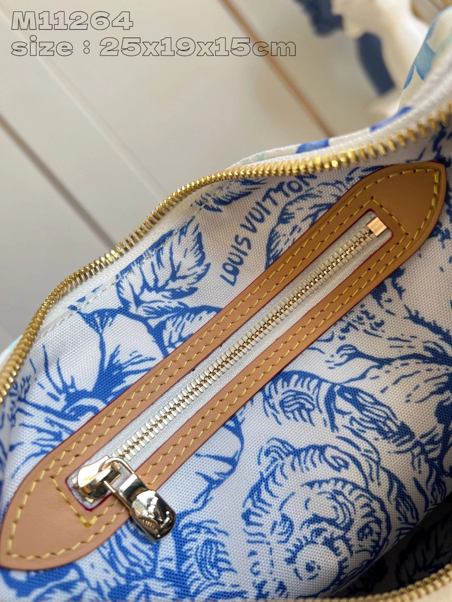 LOUIS VUITTON BAG