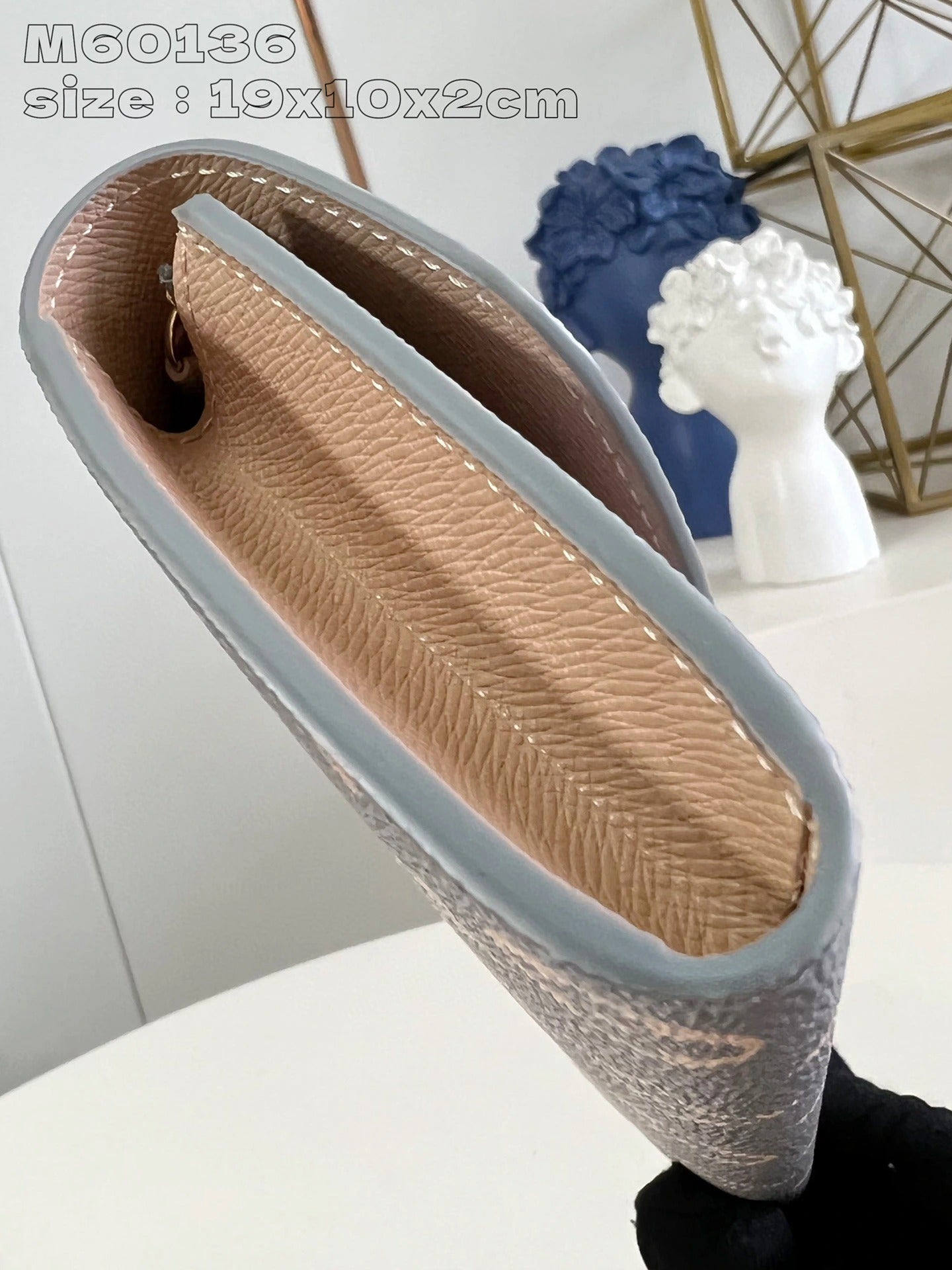 LOUIS VUITTON BAG