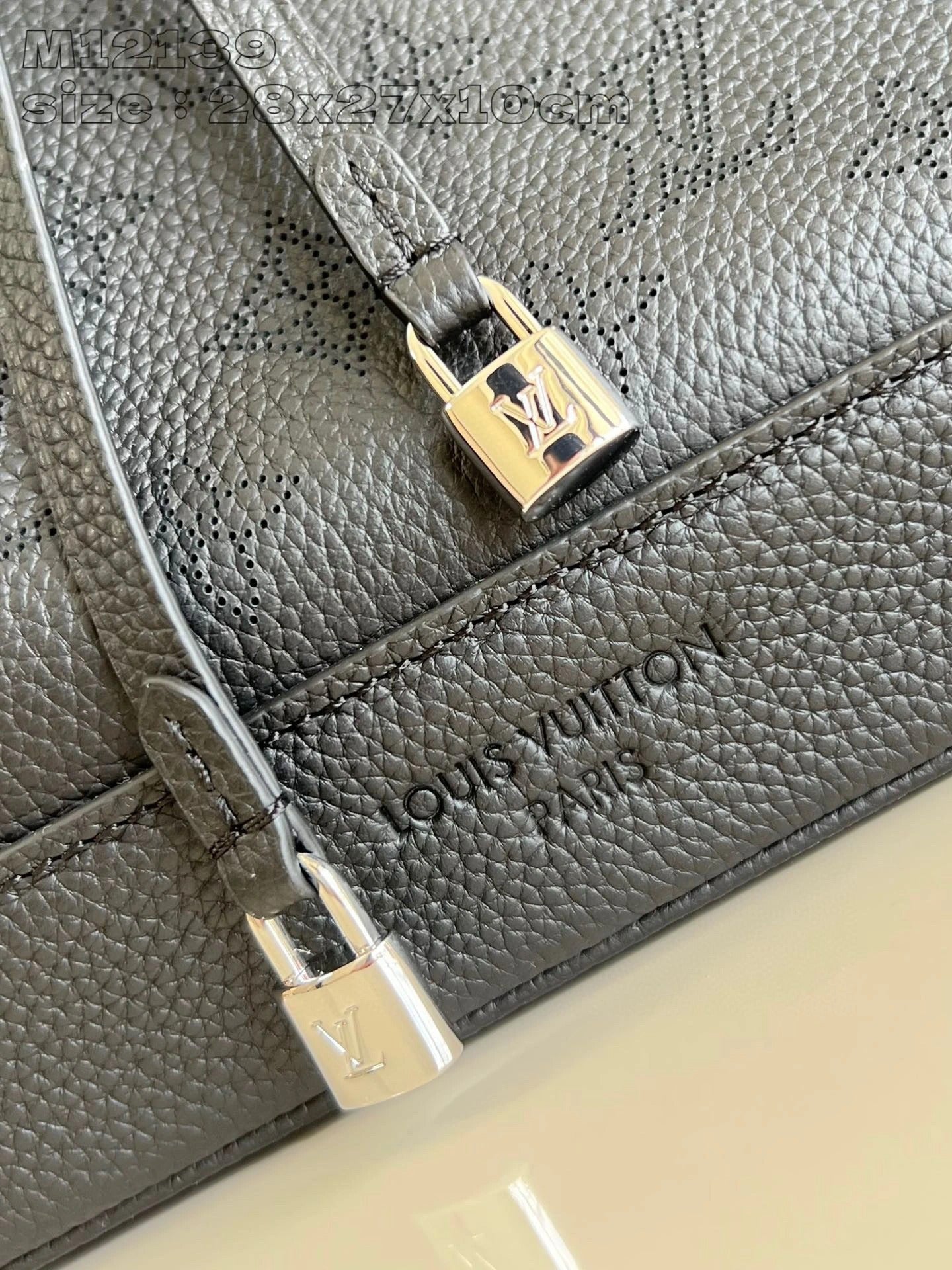 LOUIS VUITTON BAG