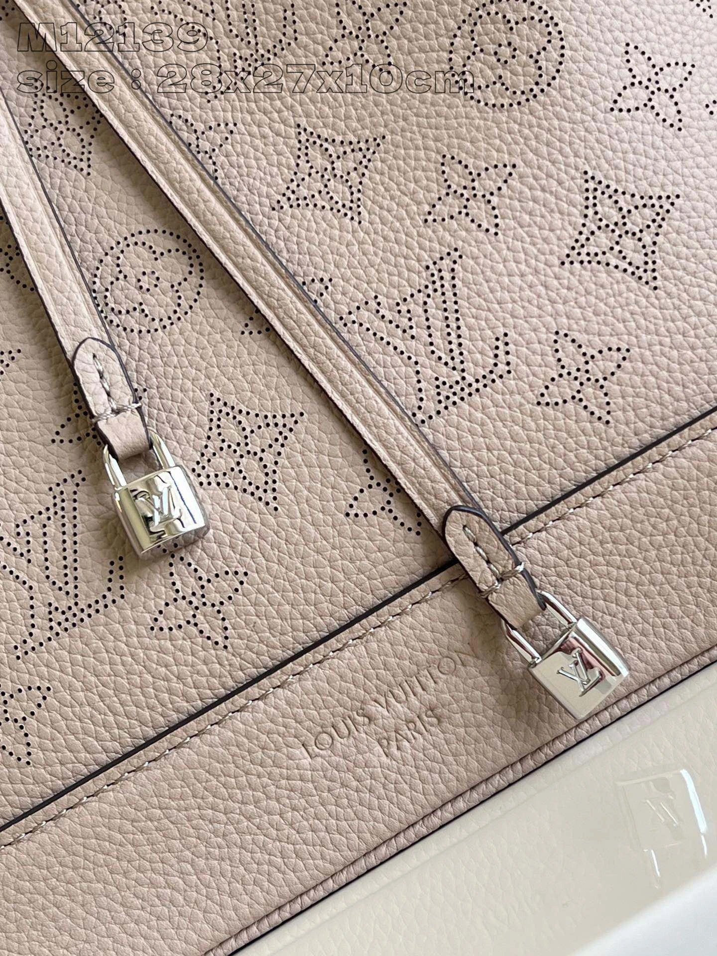 LOUIS VUITTON BAG