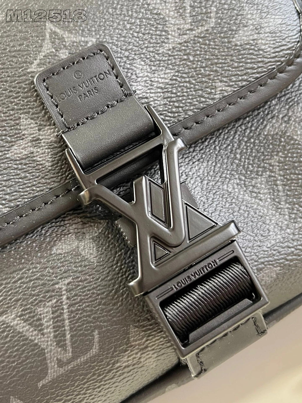 LOUIS VUITTON BAG