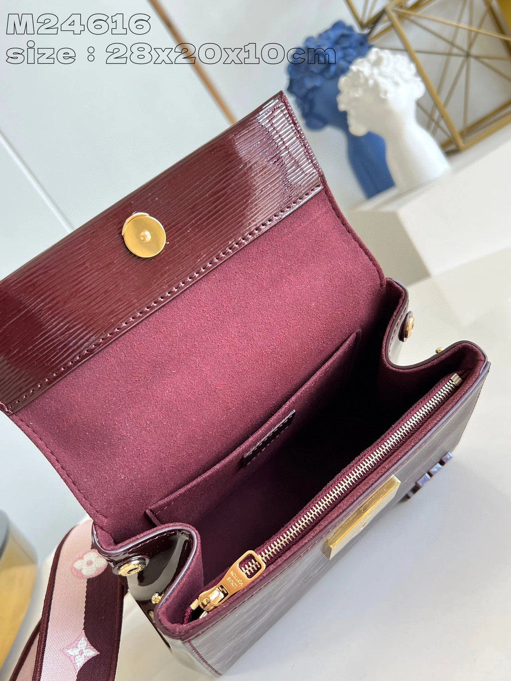 LOUIS VUITTON BAG