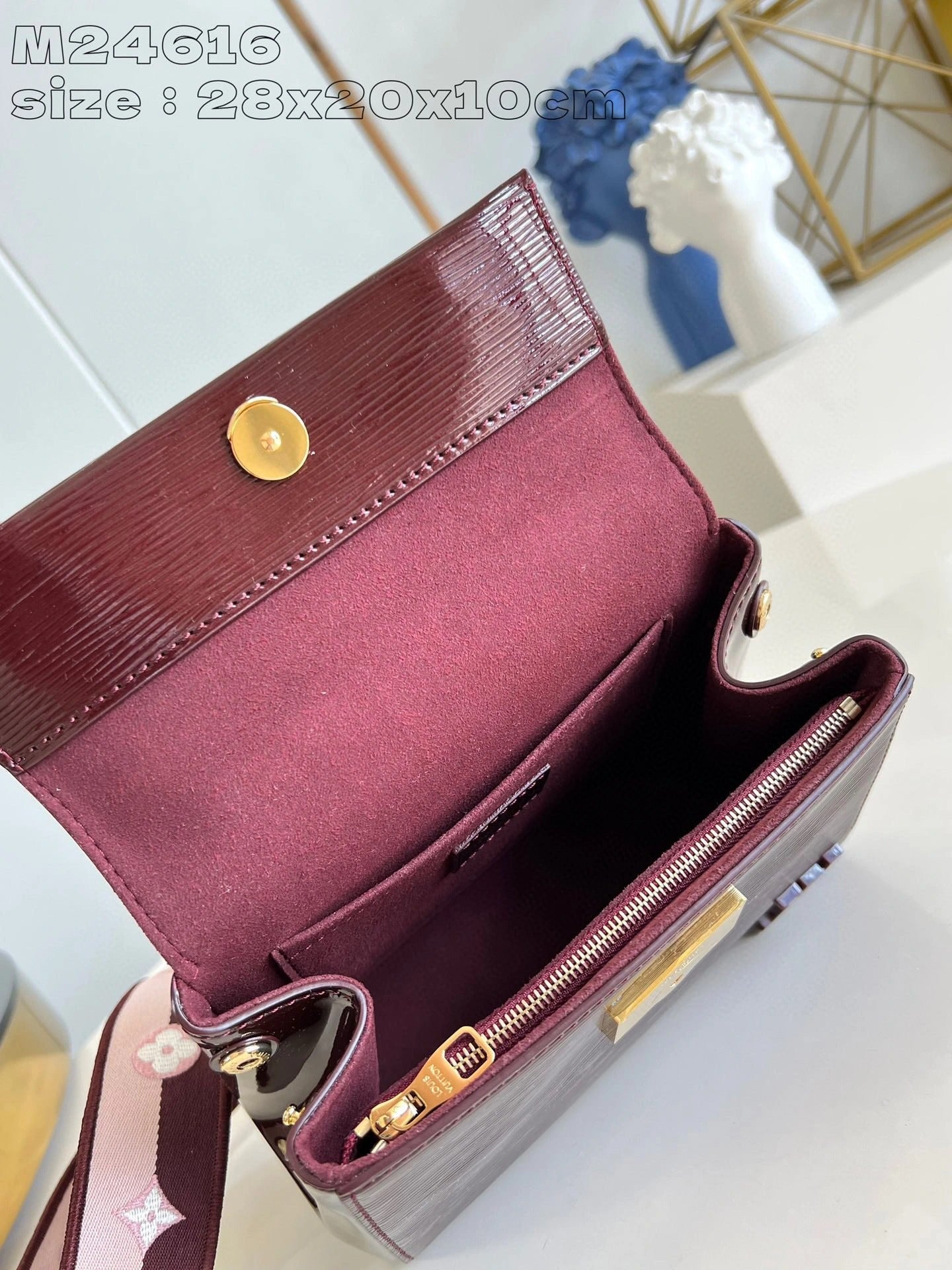 LOUIS VUITTON BAG