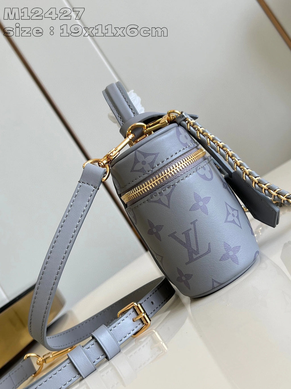 LOUIS VUITTON BAG