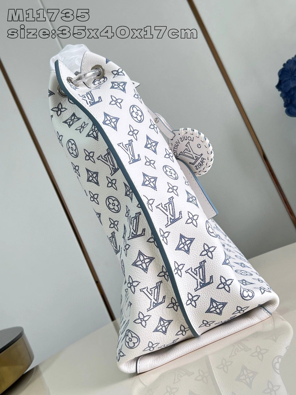 LOUIS VUITTON BAG