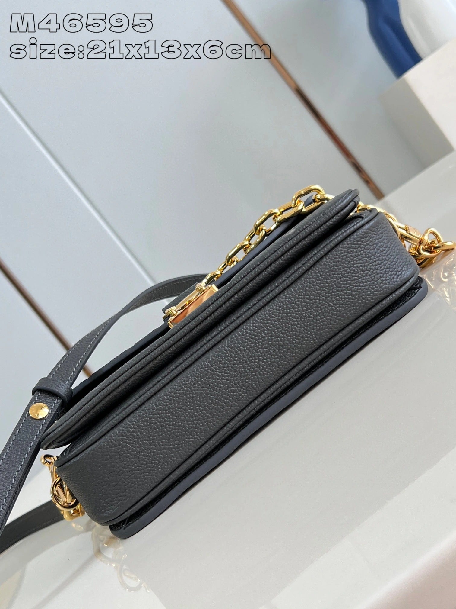 LOUIS VUITTON BAG