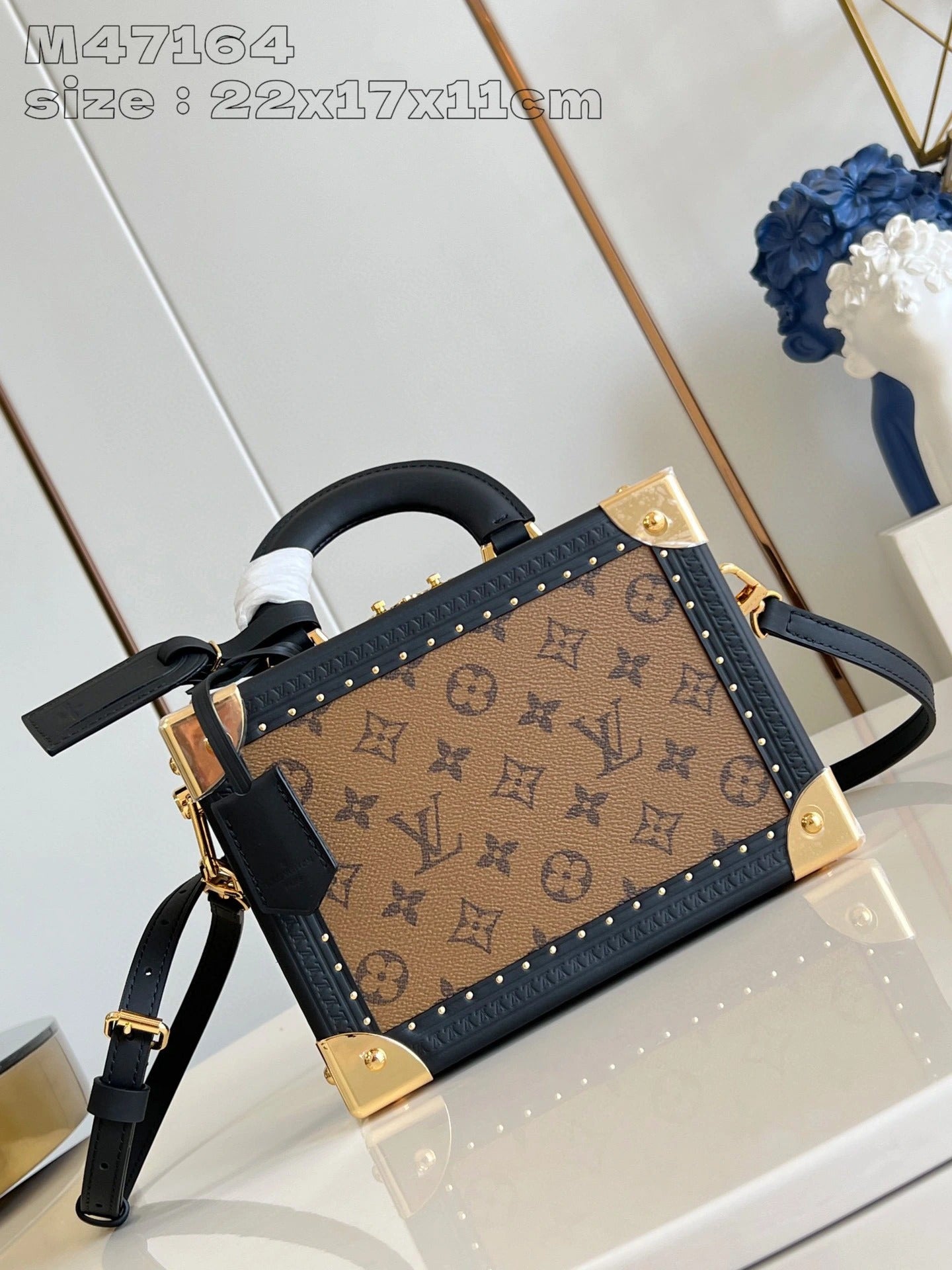 LOUIS VUITTON BAG