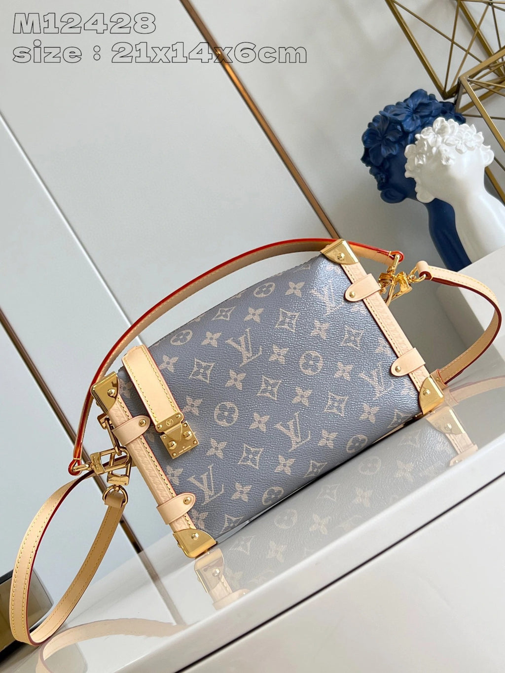 LOUIS VUITTON BAG
