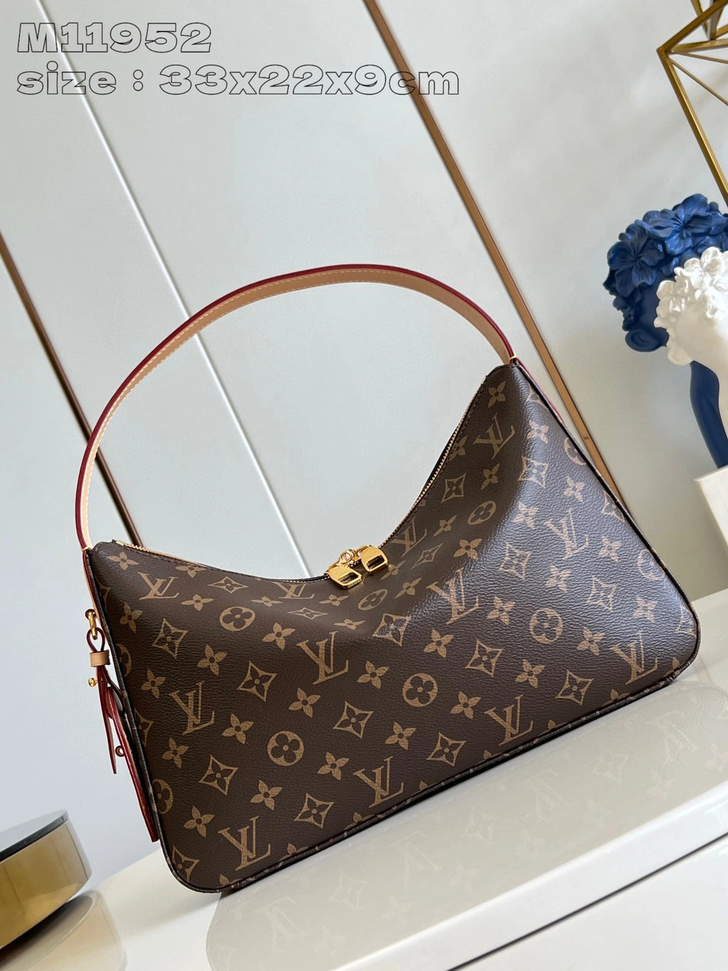 LOUIS VUITTON BAG