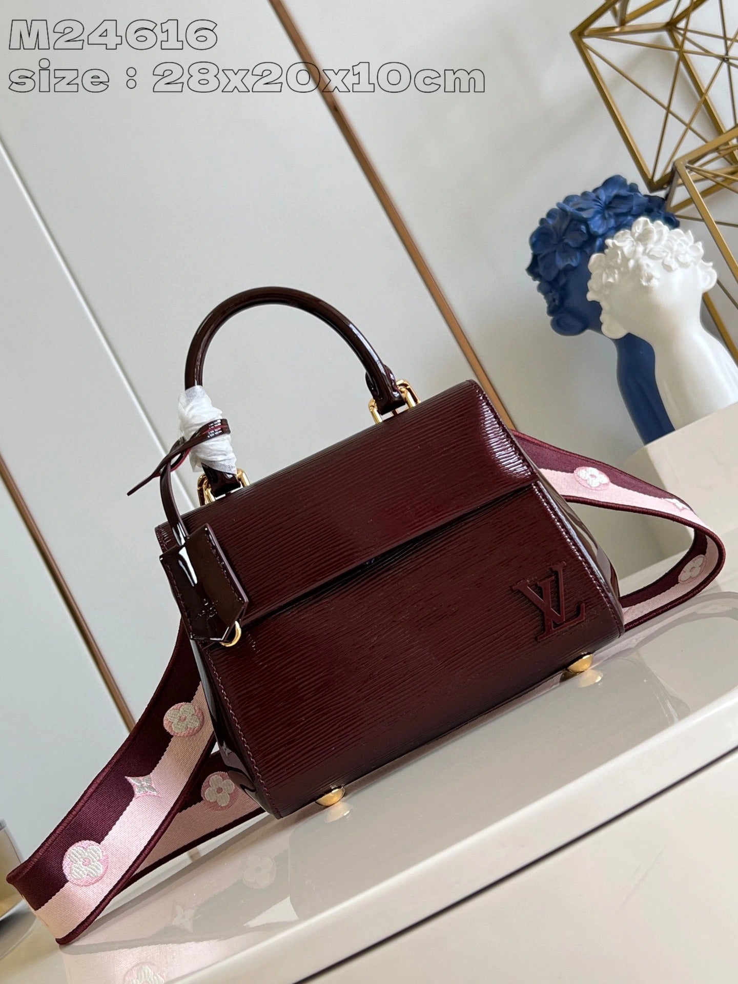 LOUIS VUITTON BAG