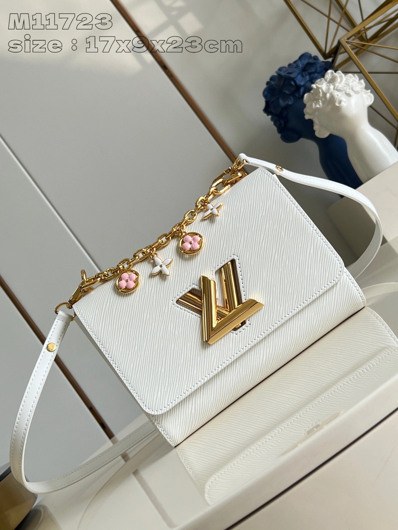 LOUIS VUITTON BAG