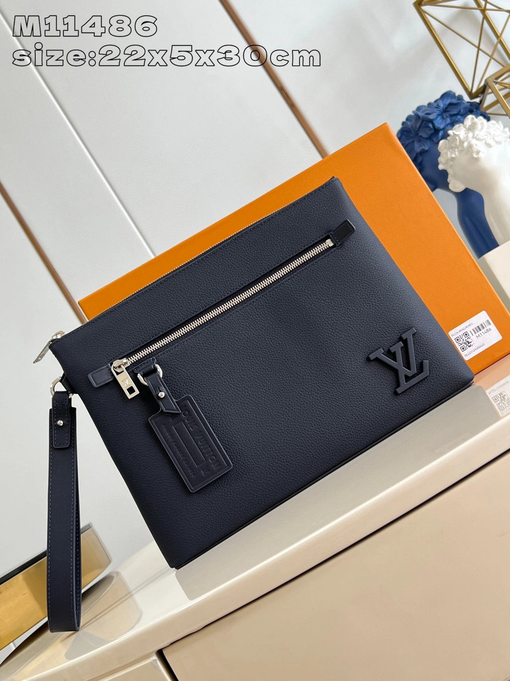 LOUIS VUITTON BAG