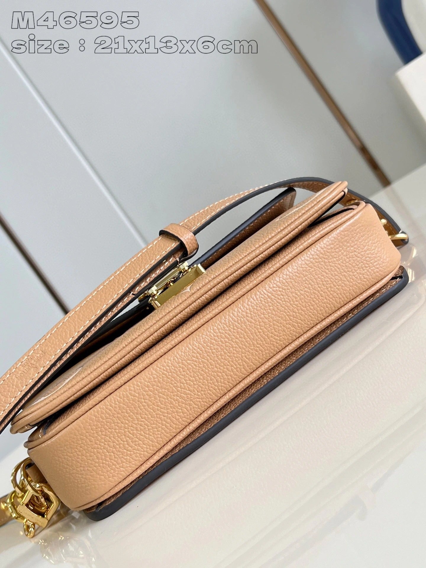 LOUIS VUITTON BAG