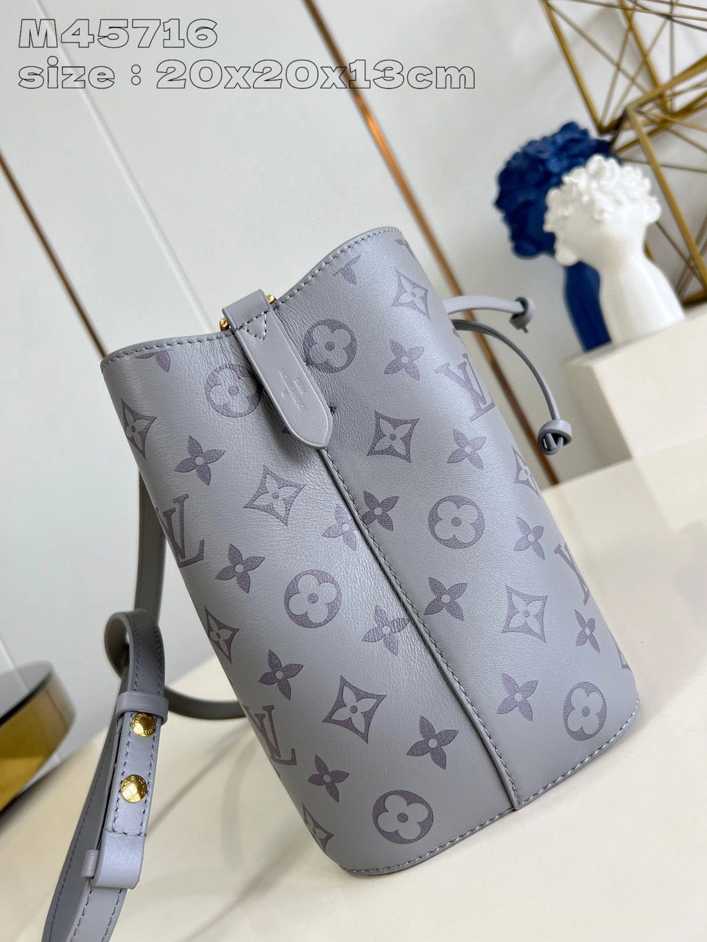 LOUIS VUITTON BAG