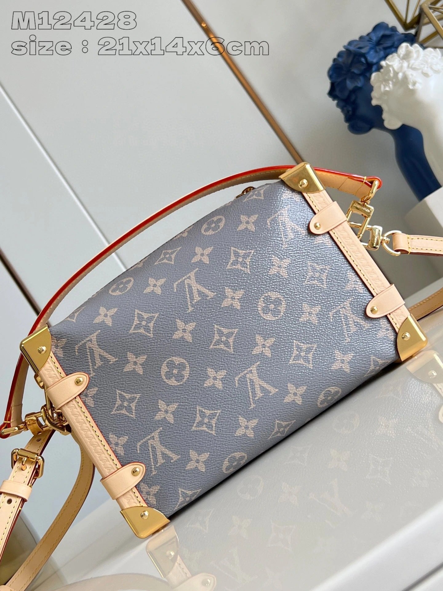LOUIS VUITTON BAG