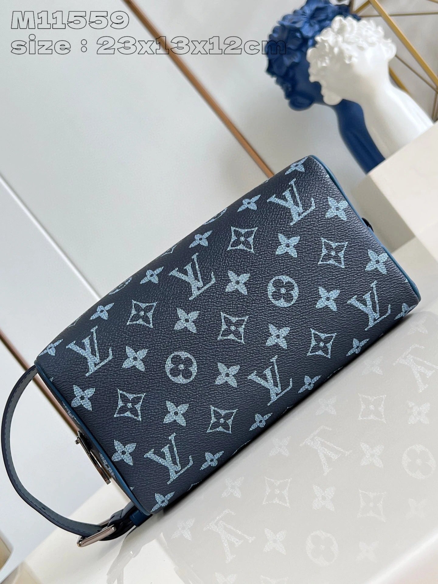 LOUIS VUITTON BAG