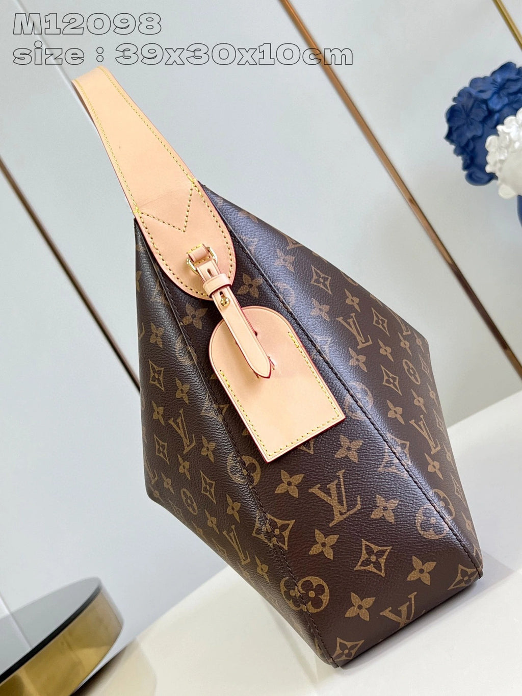 LOUIS VUITTON BAG
