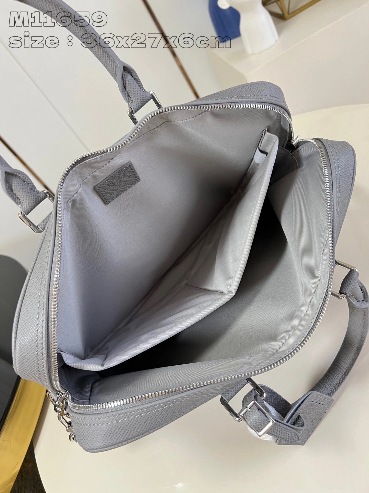LOUIS VUITTON BAG