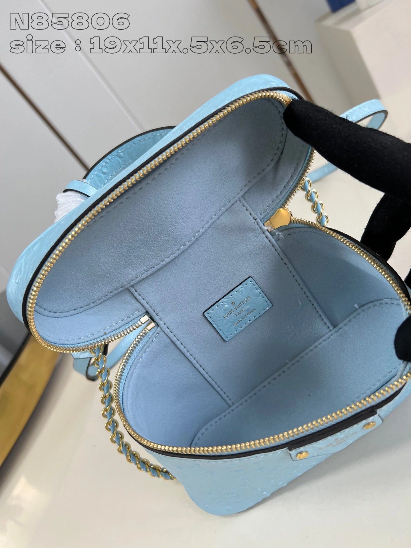 LOUIS VUITTON BAG