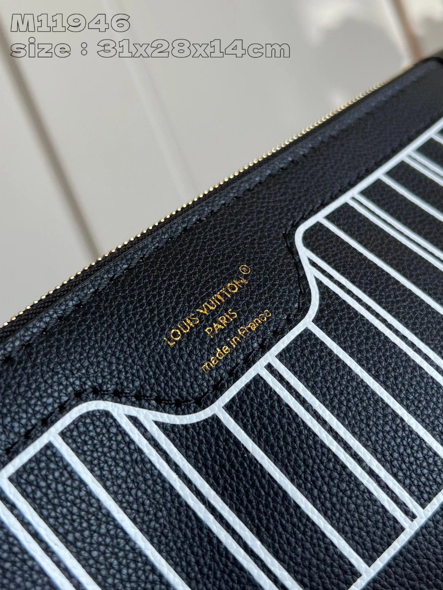 LOUIS VUITTON BAG