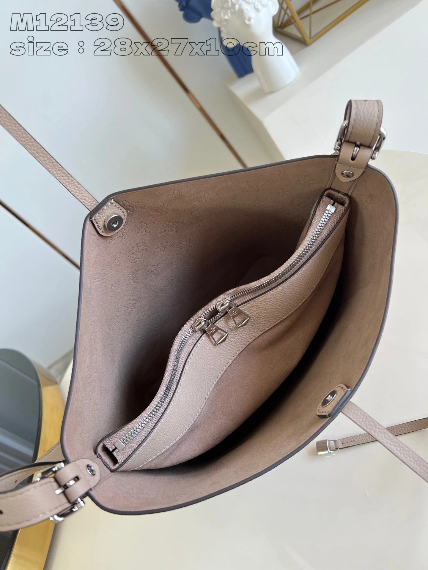 LOUIS VUITTON BAG