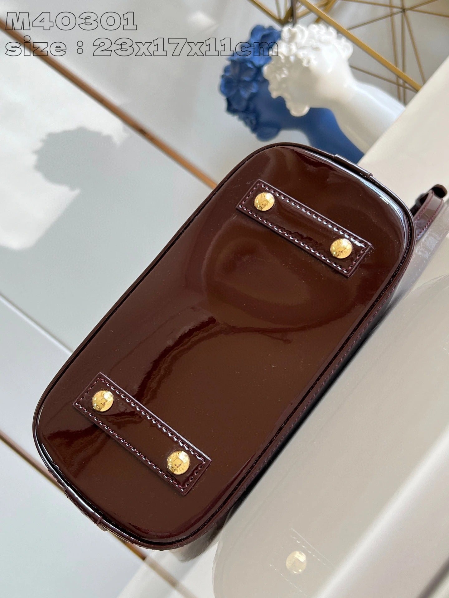 LOUIS VUITTON BAG