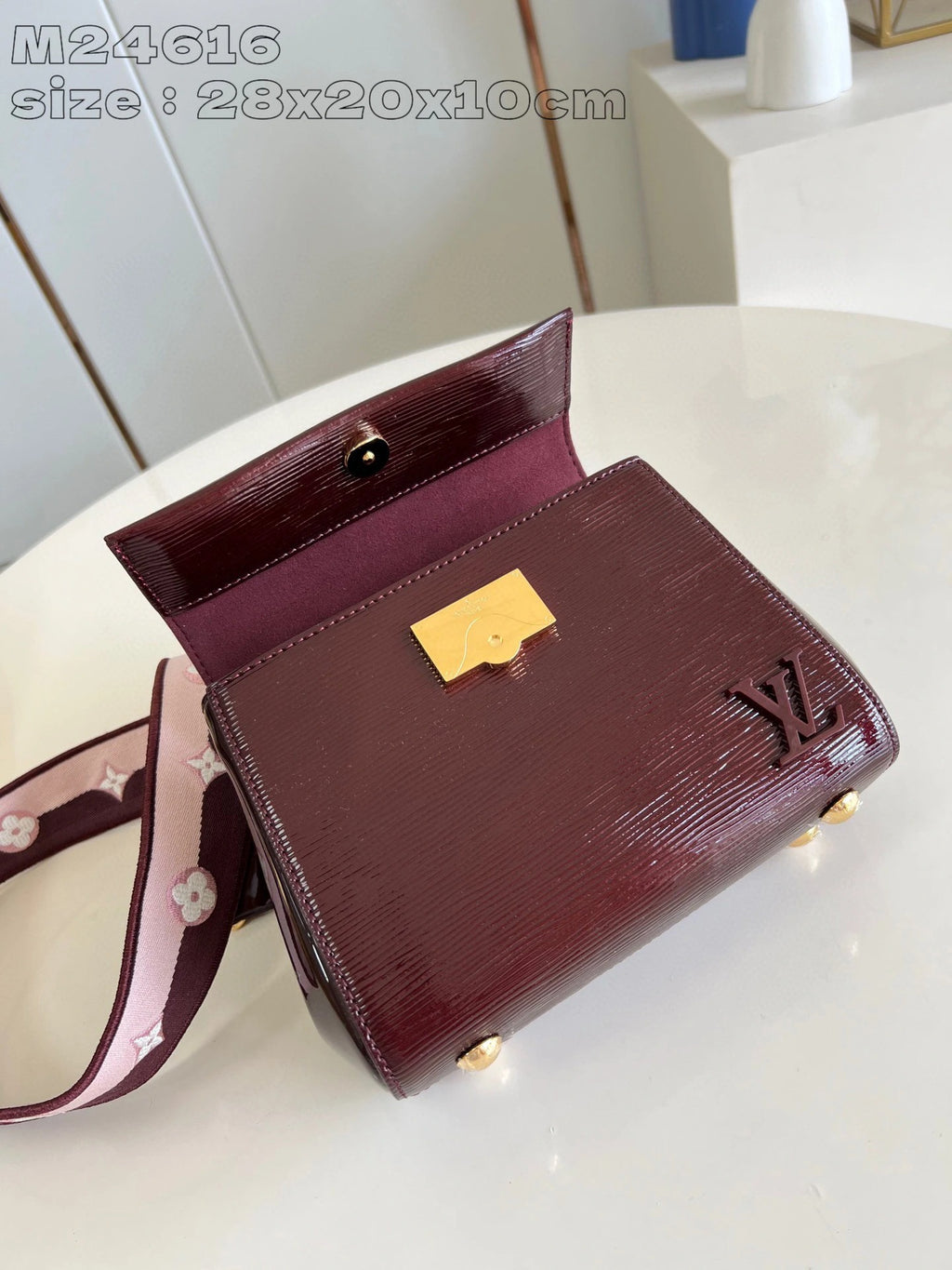 LOUIS VUITTON BAG