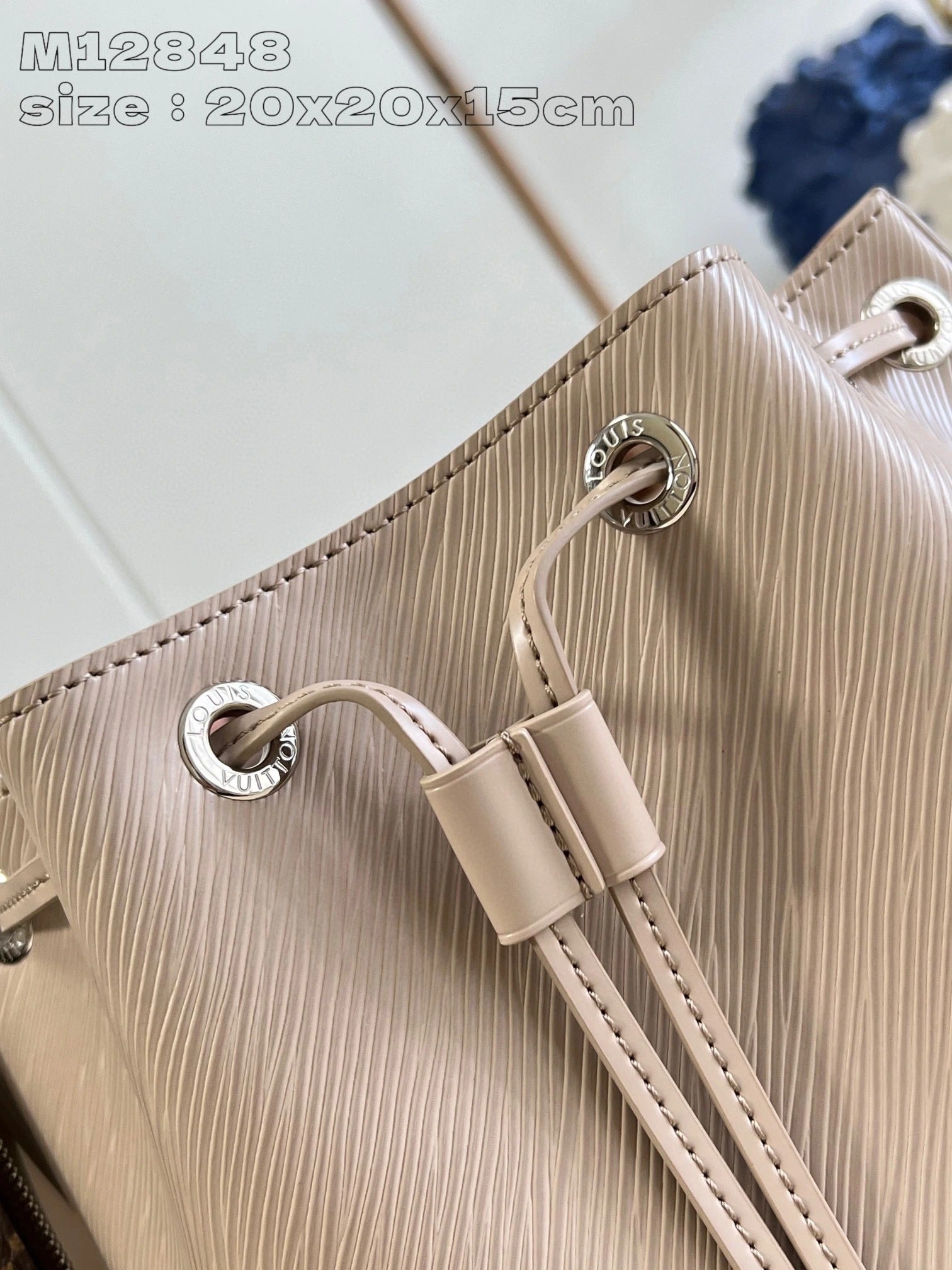 LOUIS VUITTON BAG