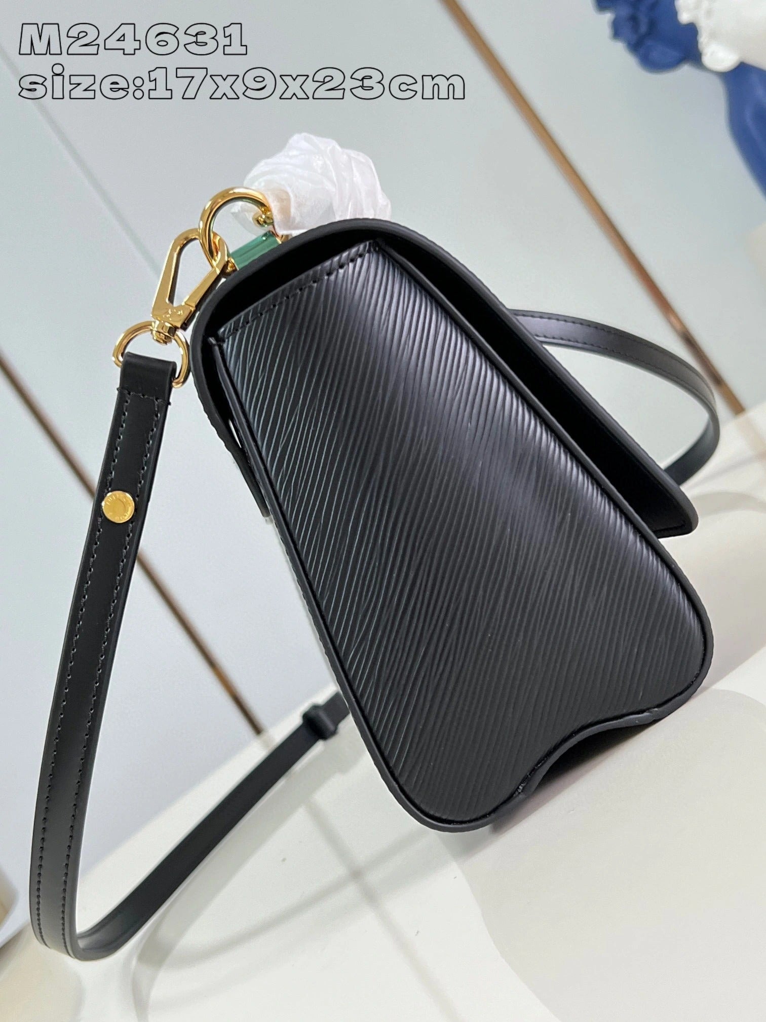 LOUIS VUITTON BAG