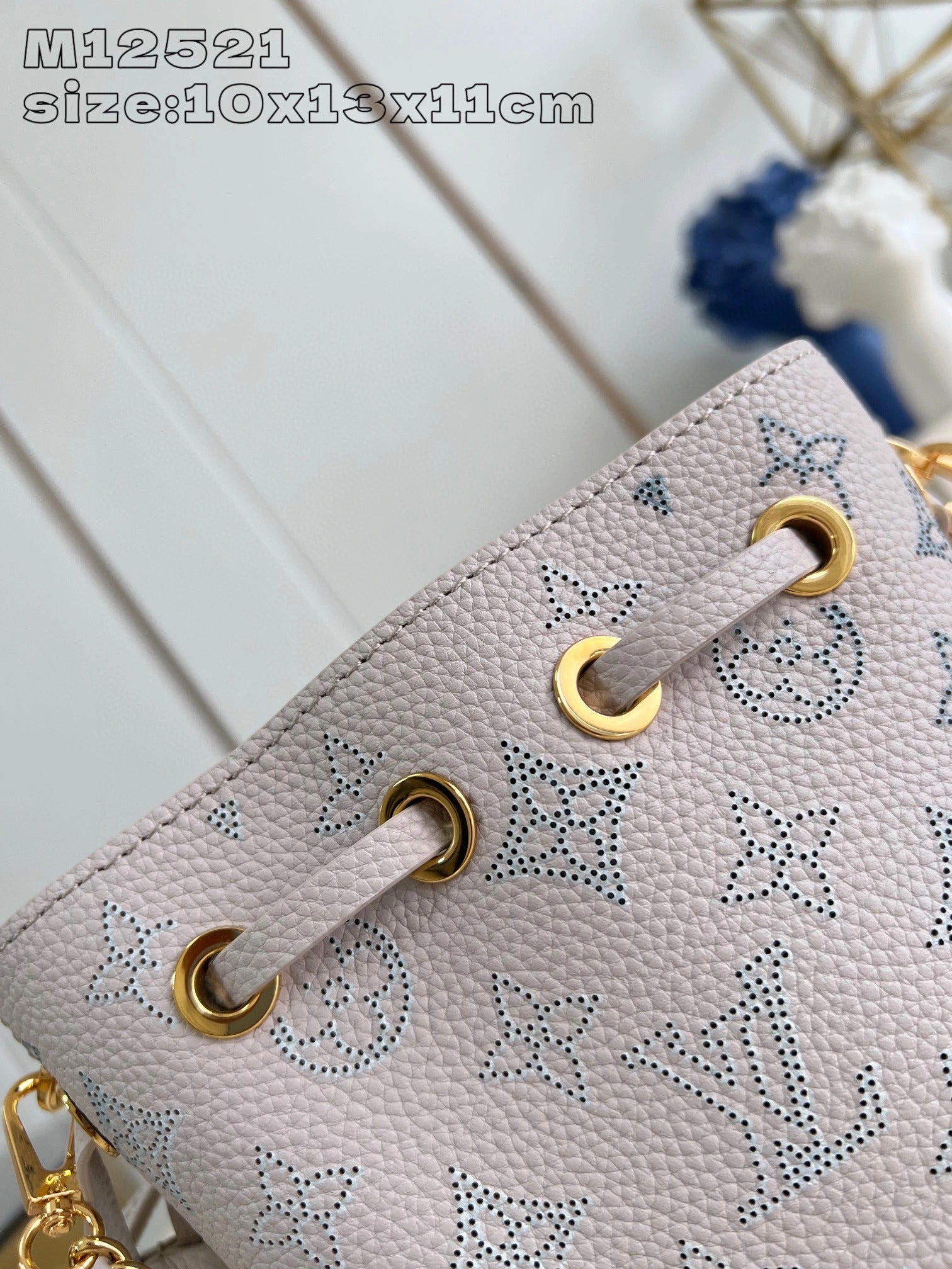 LOUIS VUITTON BAG