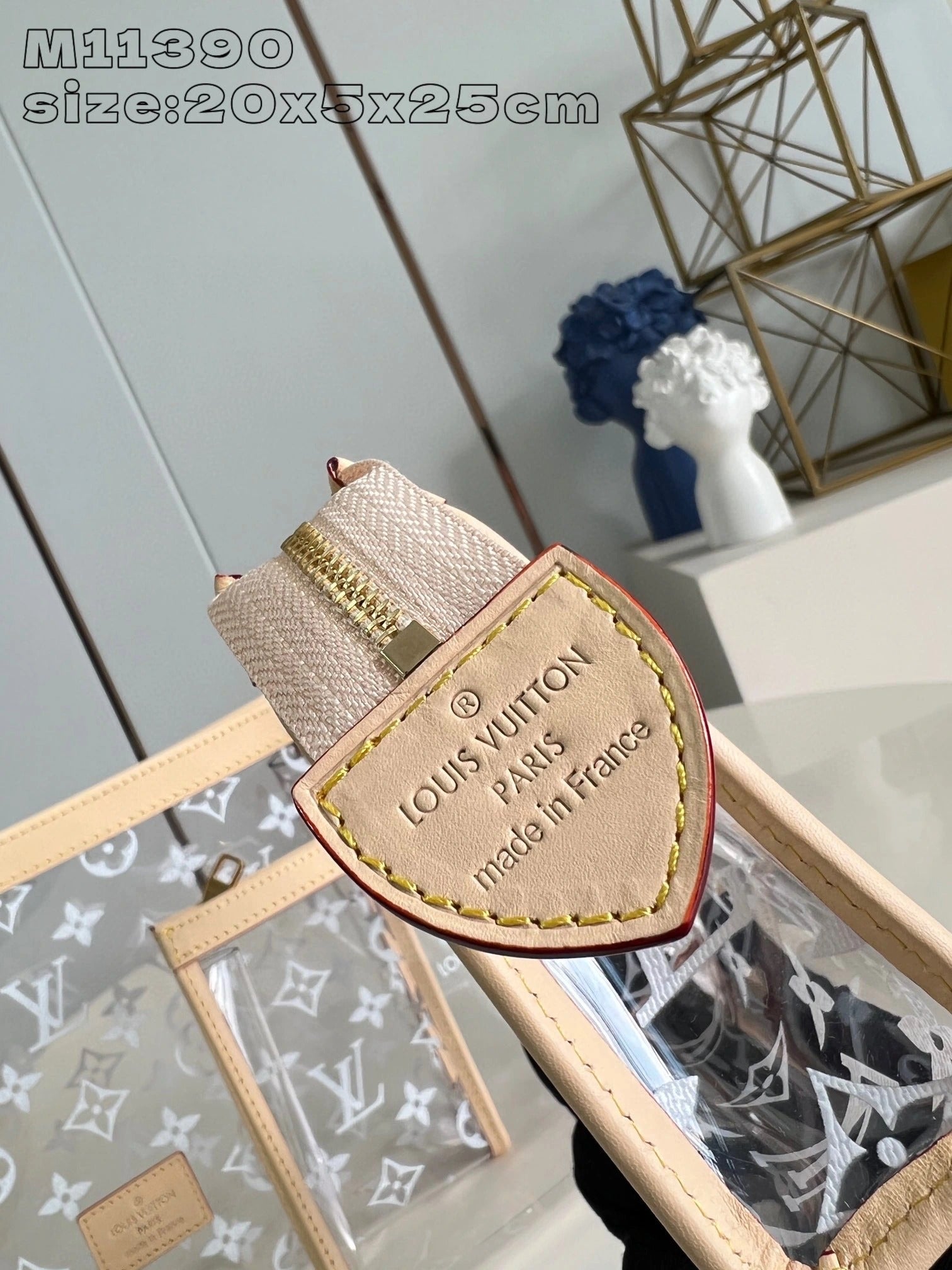 LOUIS VUITTON BAG