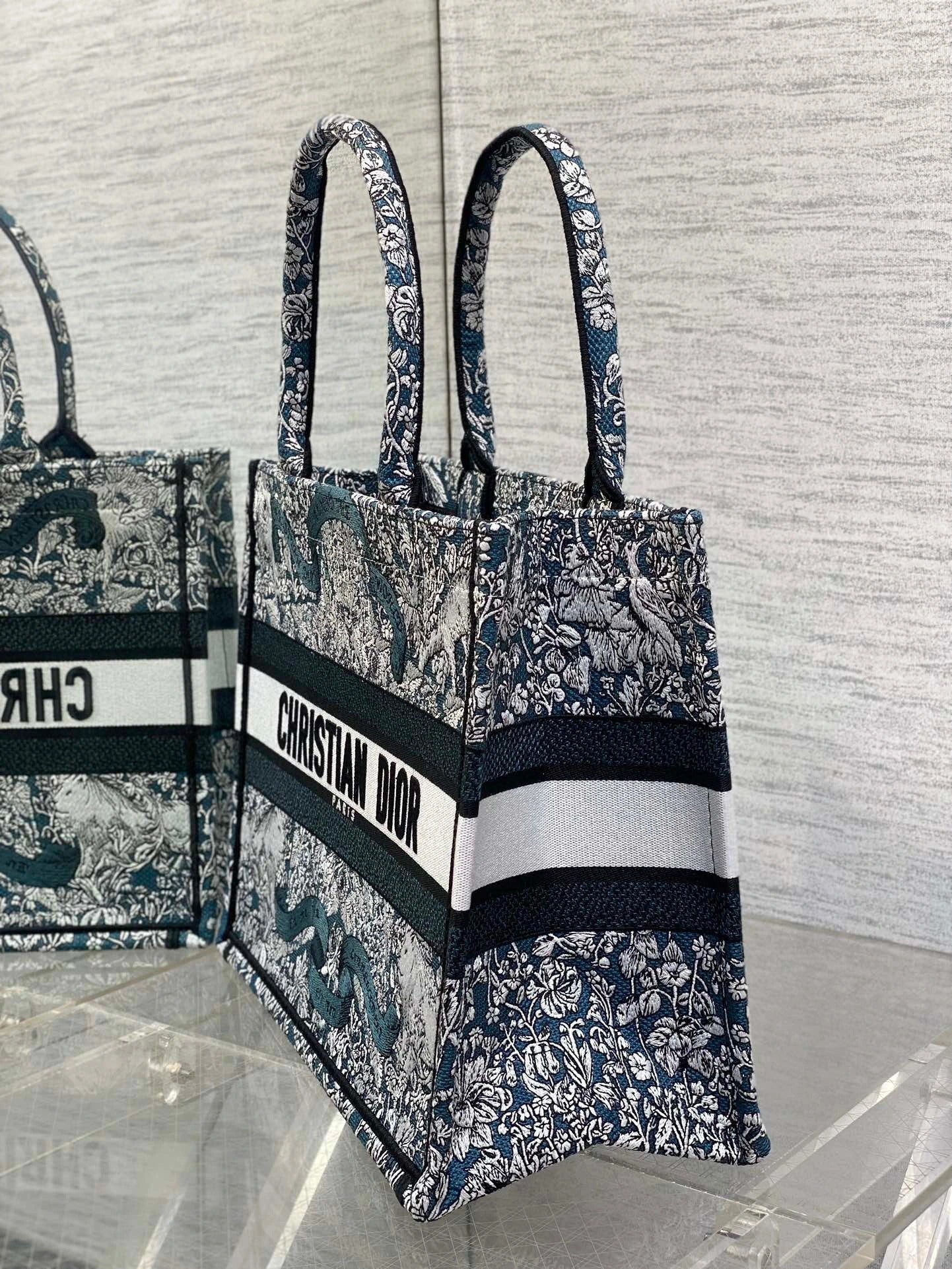DIOR BAG