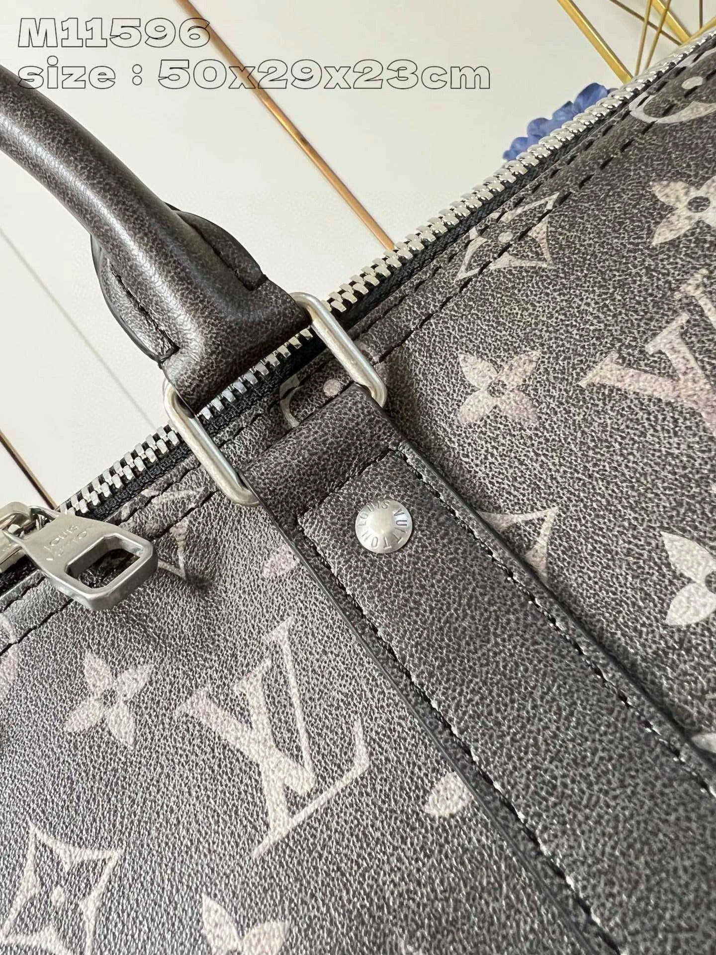 LOUIS VUITTON BAG