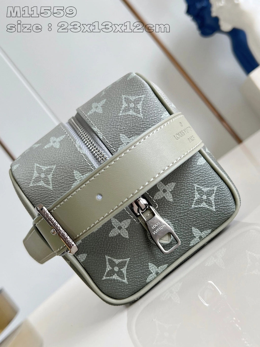LOUIS VUITTON BAG